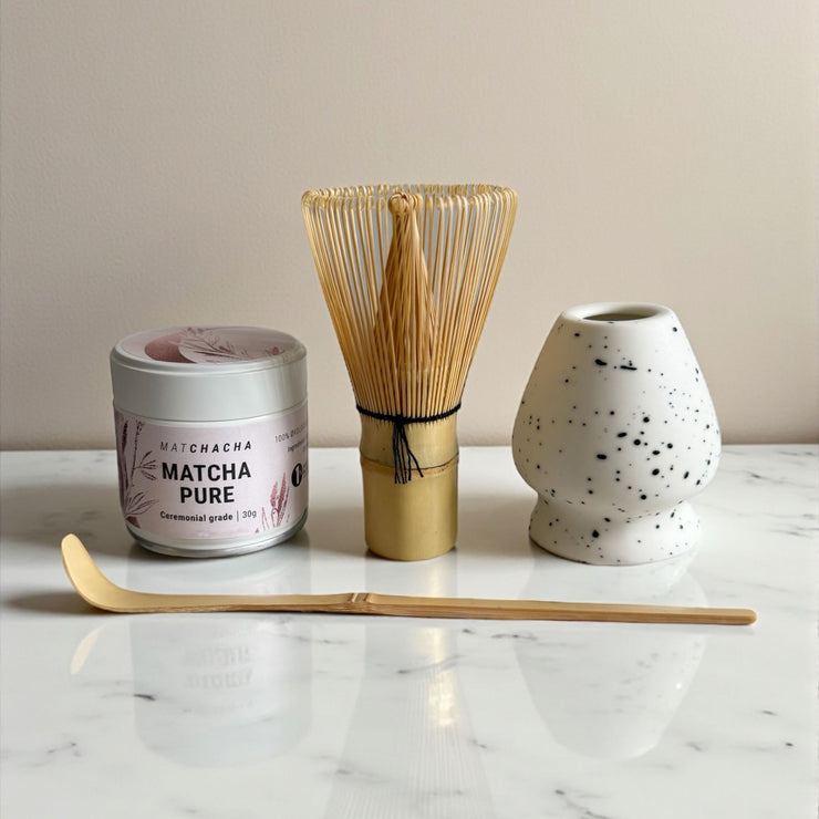 Matcha tea set (30g matcha, whisk, spoon and whisk holder)