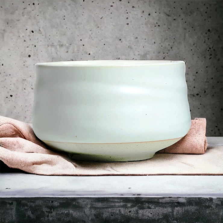 Matcha ceramic bowl without spout (Matcha chawan)