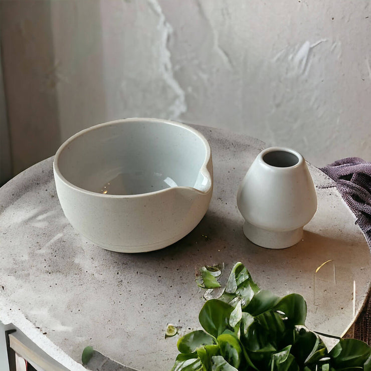 Matcha bowl with pouring spout (Matcha chawan) and bamboo holder