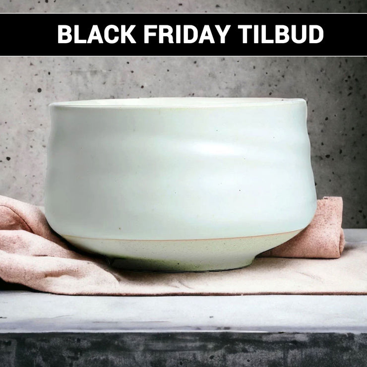 Matcha ceramic bowl without spout (Matcha chawan)