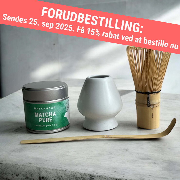 Matcha tea set (30g matcha, whisk, spoon and whisk holder)